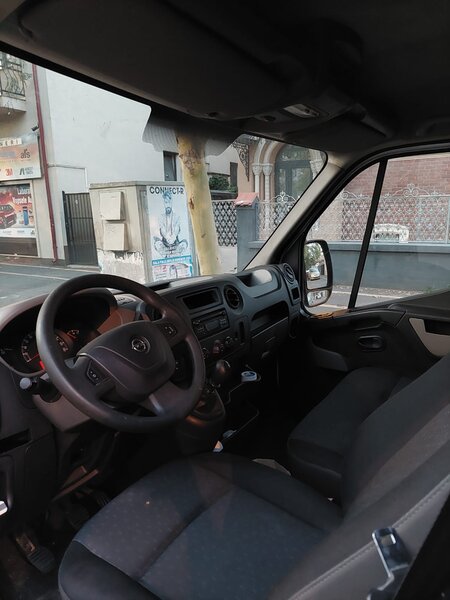 Opel Movano 105.000 km, la fel ca Renault Master - Nissan NV400